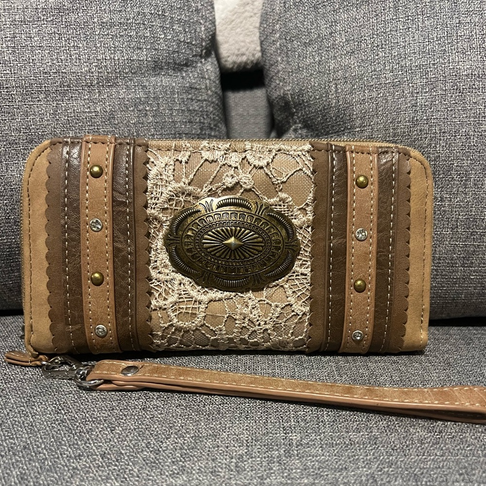Justin Wallet